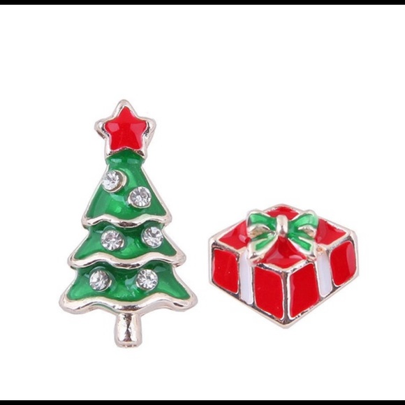 NWT Christmas Earrings Tree Present - Picture 1 of 1